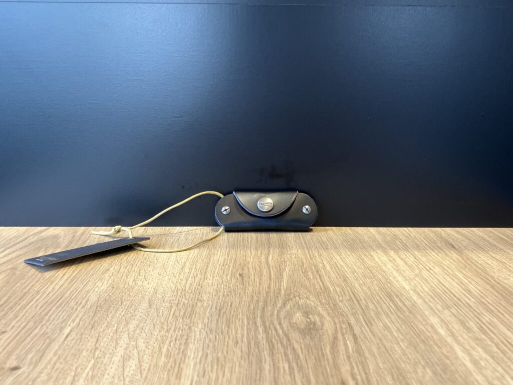 KEY HOLDER