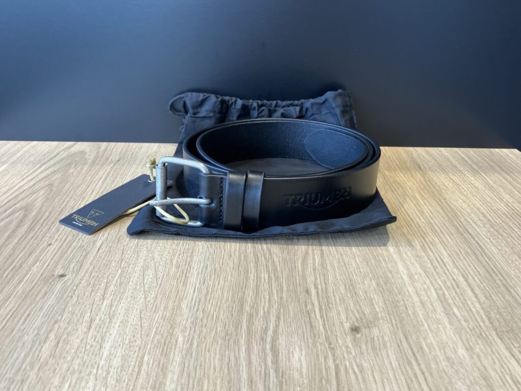 BUCKLE BELT